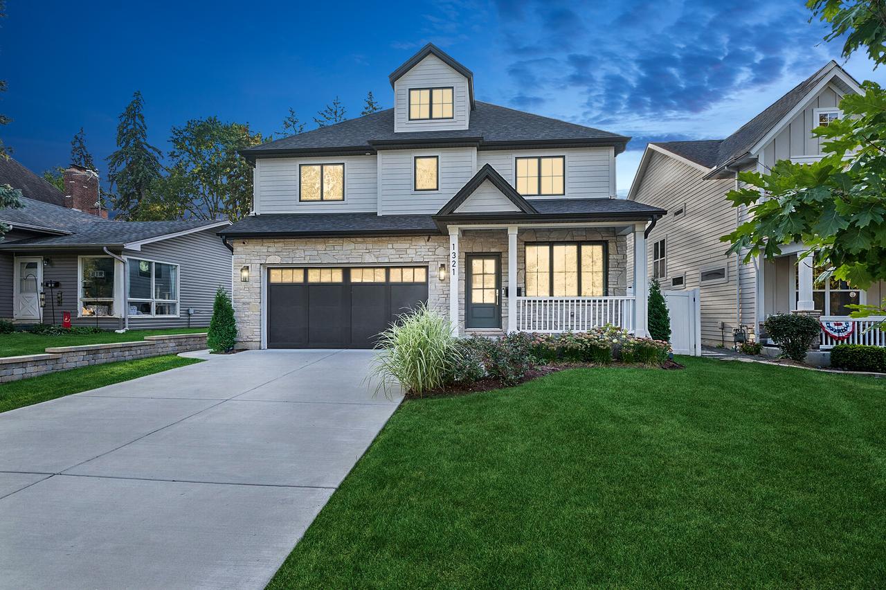 1321 N Webster St., Naperville, IL 60563