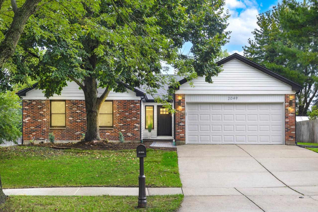 2049 Dorval Dr., Naperville, IL 60565