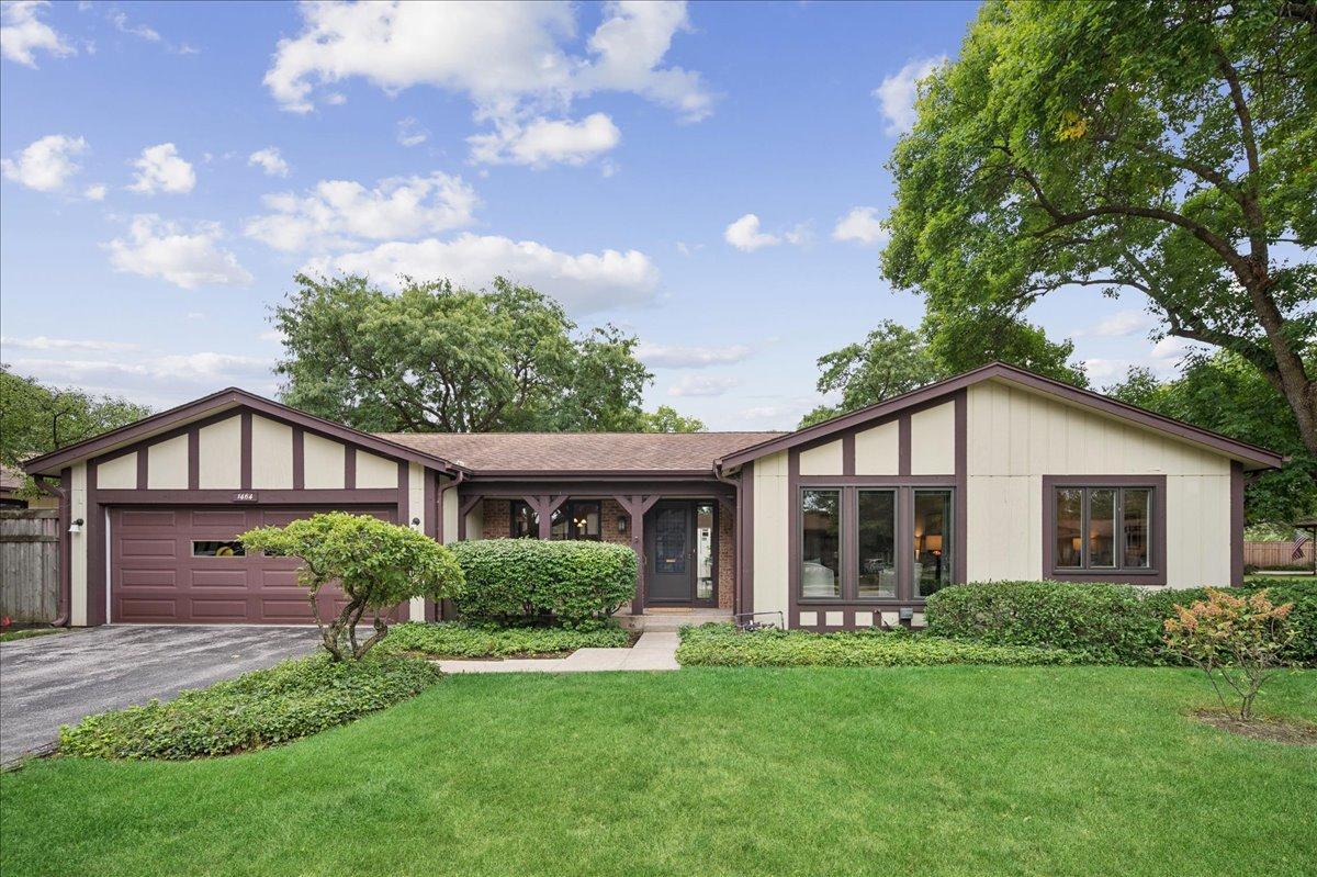 1464 Estate Ln., Glenview, IL 60025
