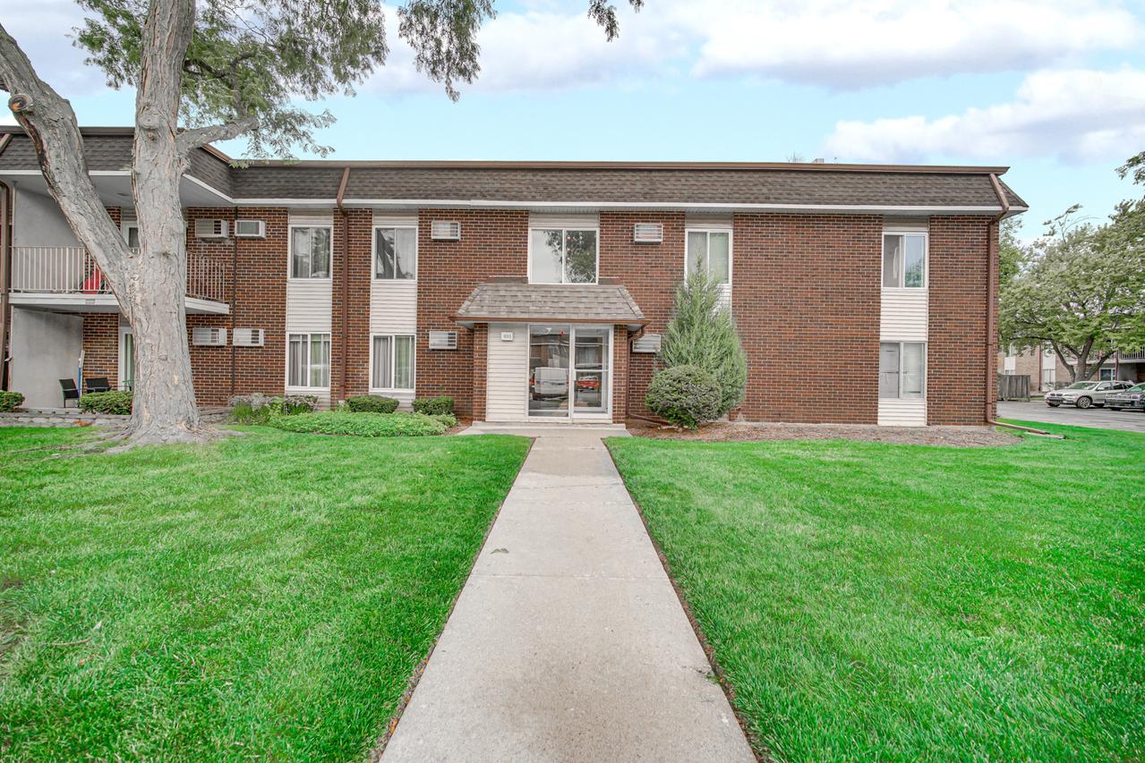 1133 Miller Ln. #106, Buffalo Grove, IL 60089