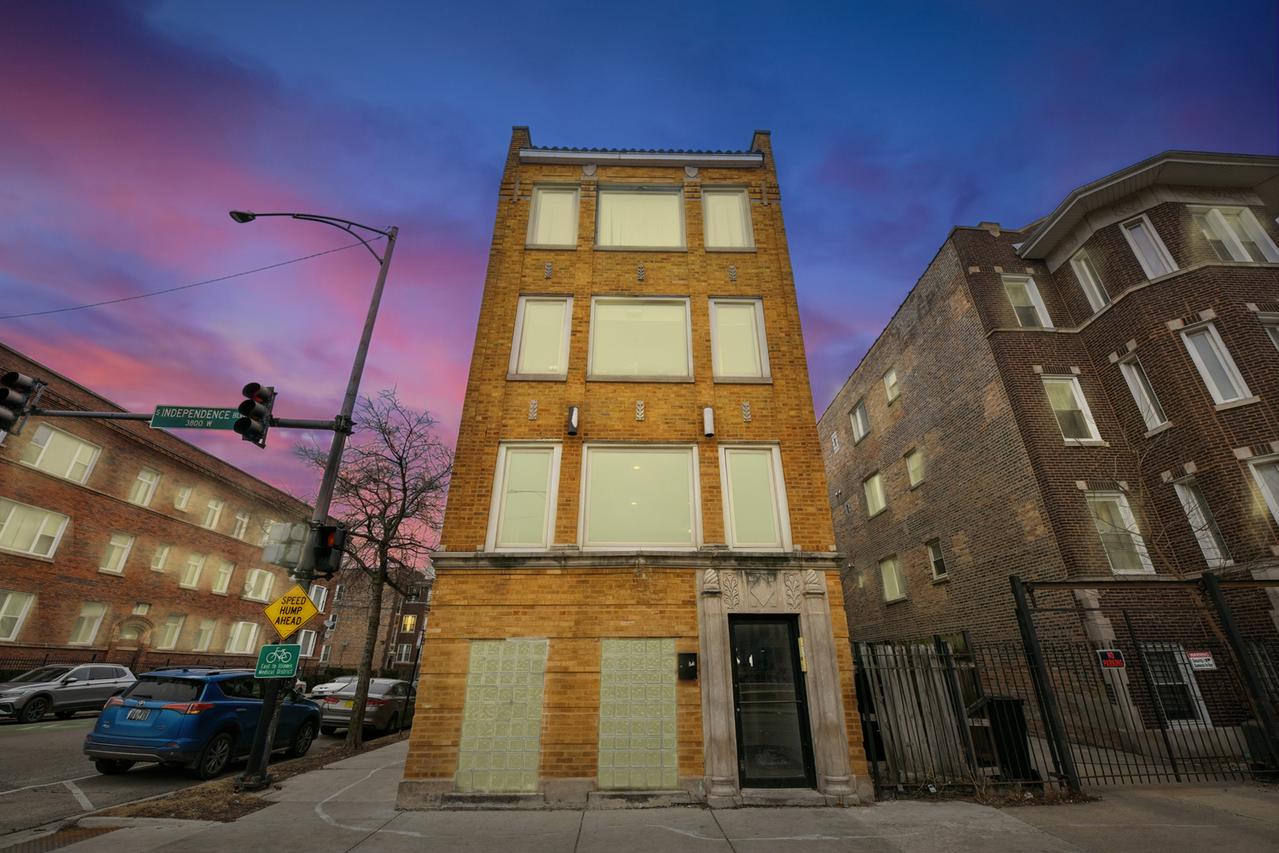 801 S Independence Blvd. #1, Chicago, IL 60624