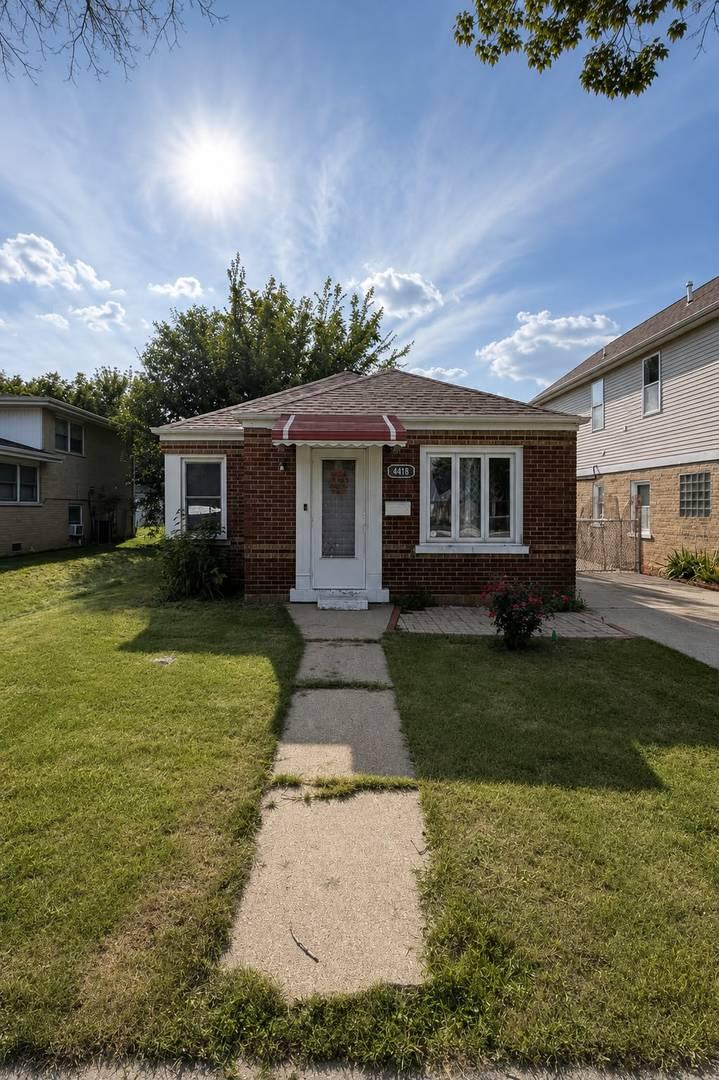 4418 Madison Ave., Brookfield, IL 60513
