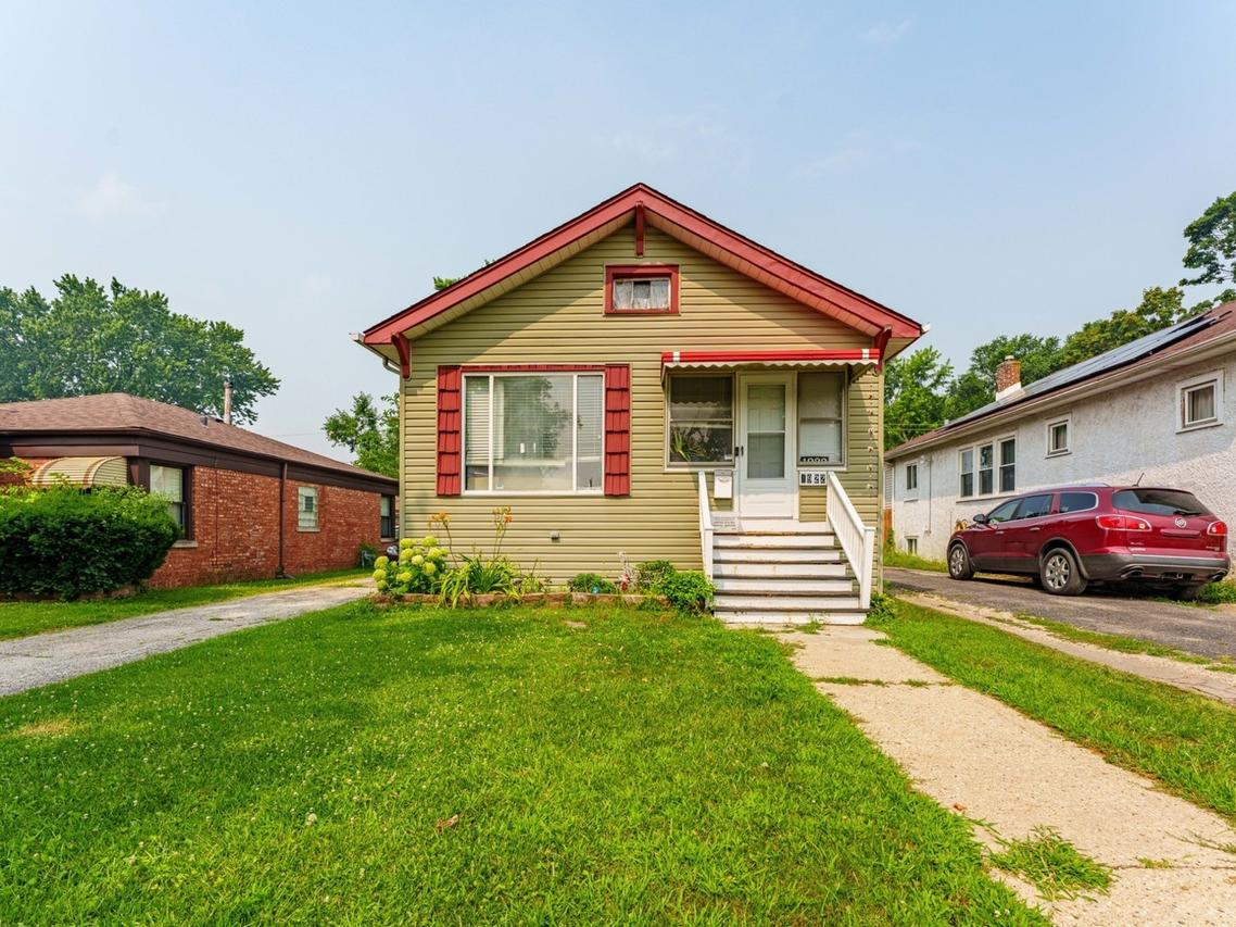 1922 S 18th Ave., Maywood, IL 60153