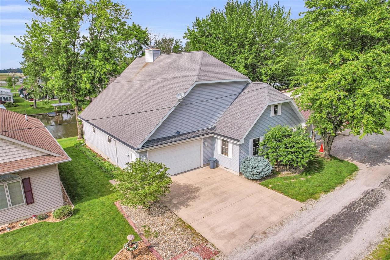 7 Prahls Dr., Neoga, IL 62447