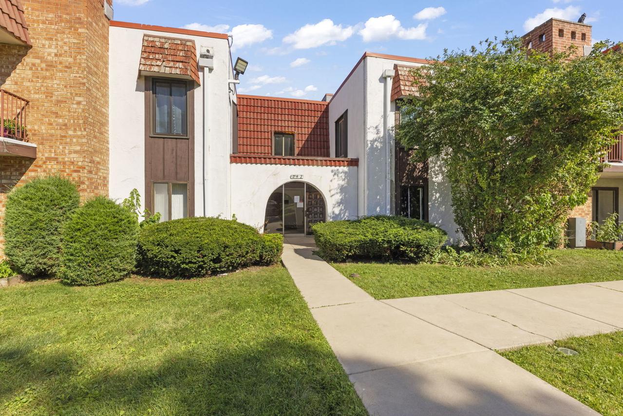 743 E Fullerton Ave. #108, Glendale Heights, IL 60139