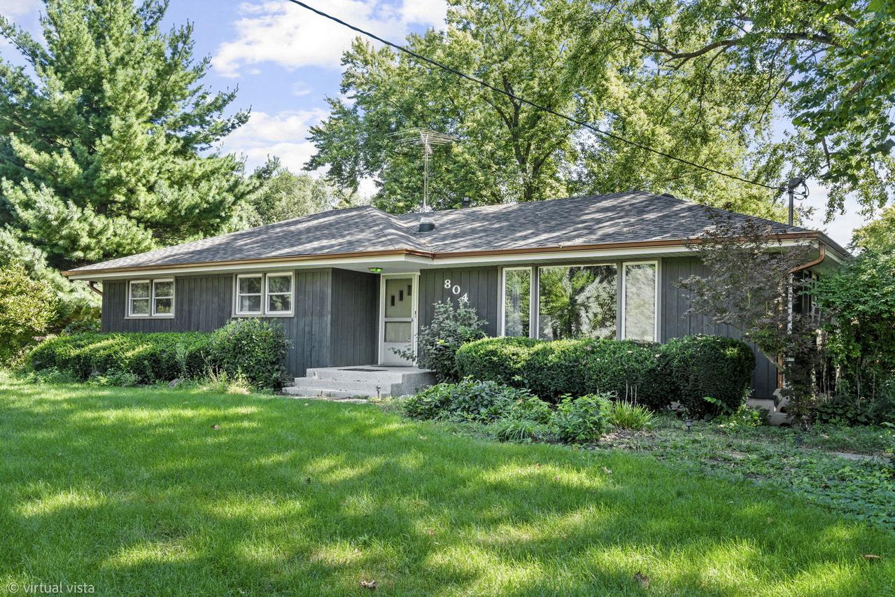 804 Mchugh Rd., Yorkville, IL 60560