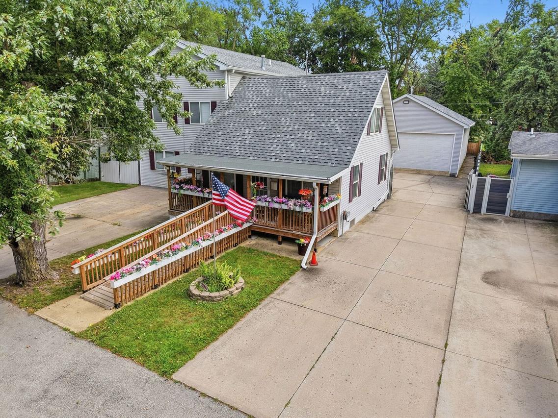 416 Algonquin St., Joliet, IL 60432