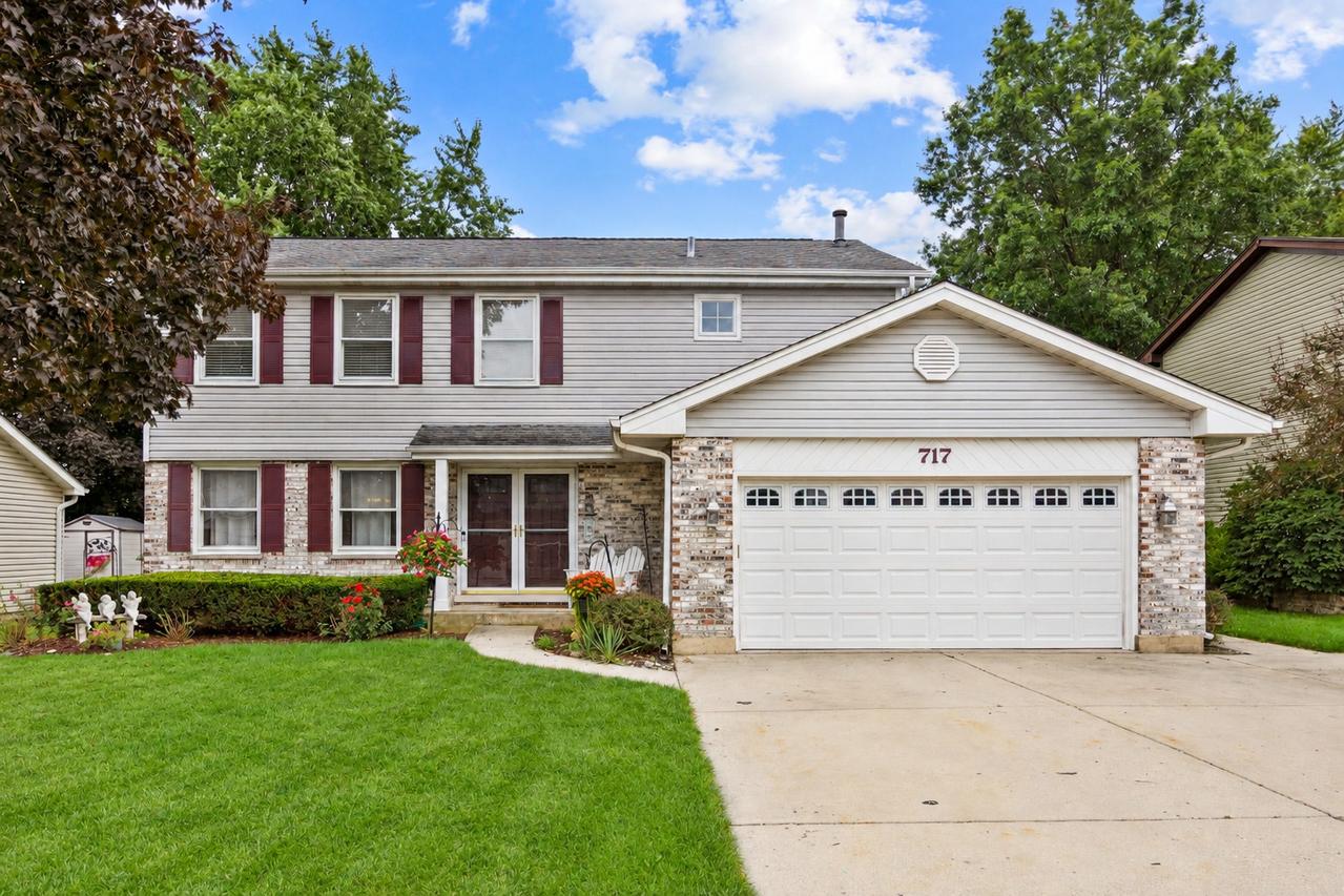 717 S Point Dr., Schaumburg, IL 60193