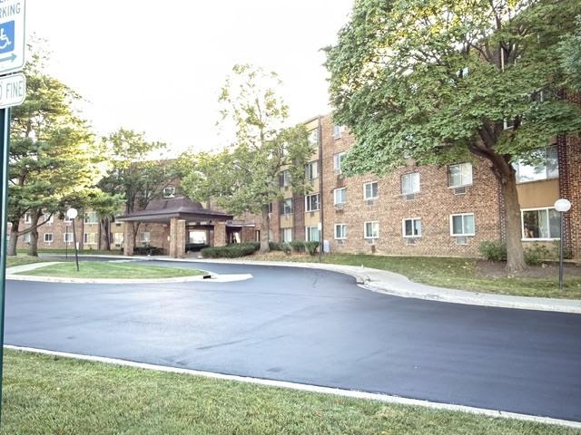 1475 Rebecca Dr. #205, Hoffman Estates, IL 60169