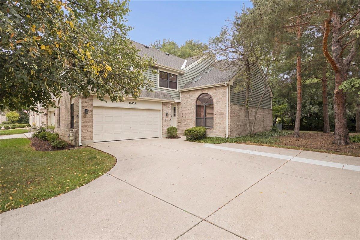 11458 Ashley Woods Dr., Westchester, IL 60154