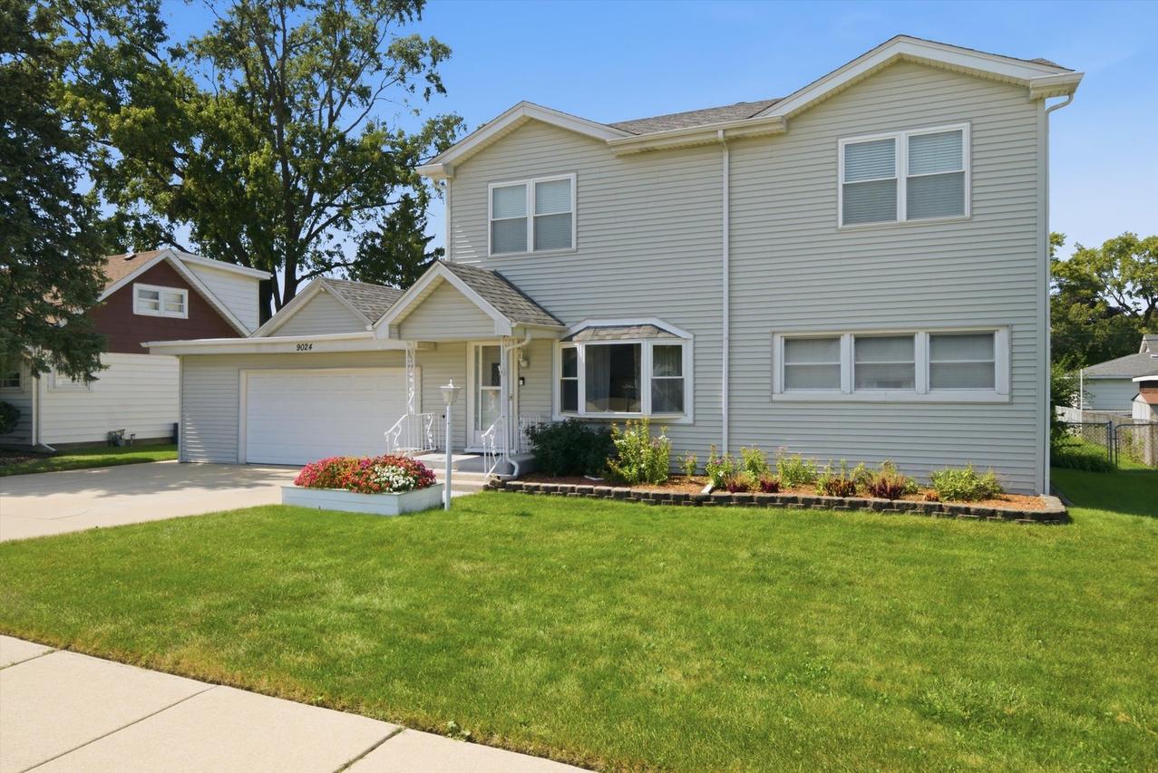 9024 Austin Ave., Oak Lawn, IL 60453