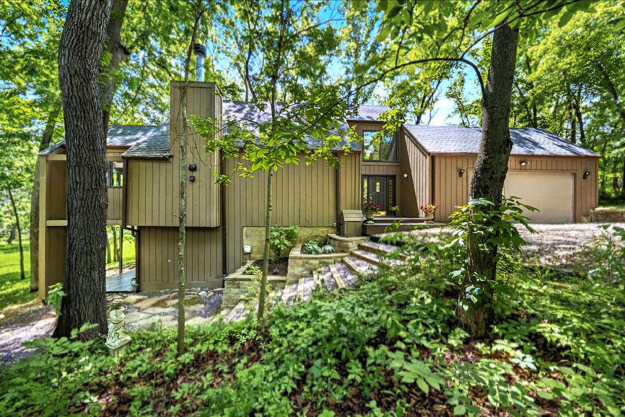 1309 Wildwood Ln., Mahomet, IL 61853