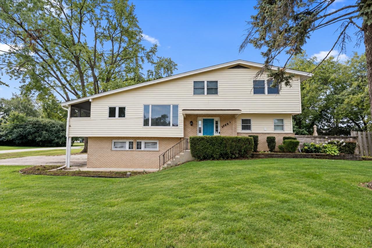 27W501 Williams St., Winfield, IL 60190