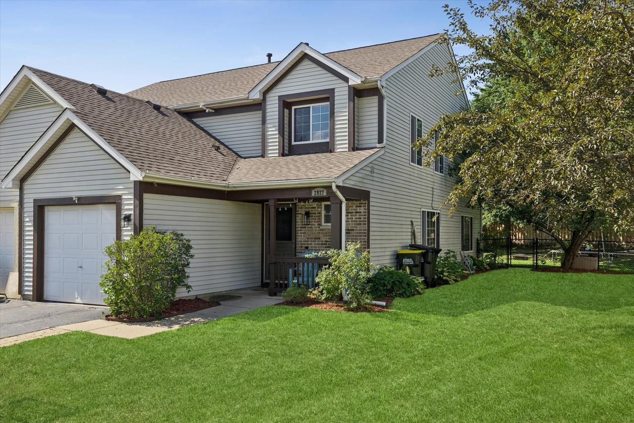 2927 Impressions Dr., Lake In The Hills, IL 60156