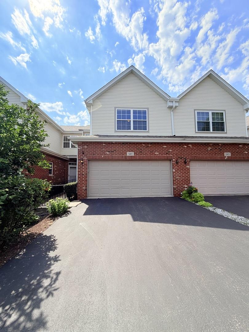 541 Goodwin Dr., Bolingbrook, IL 60440