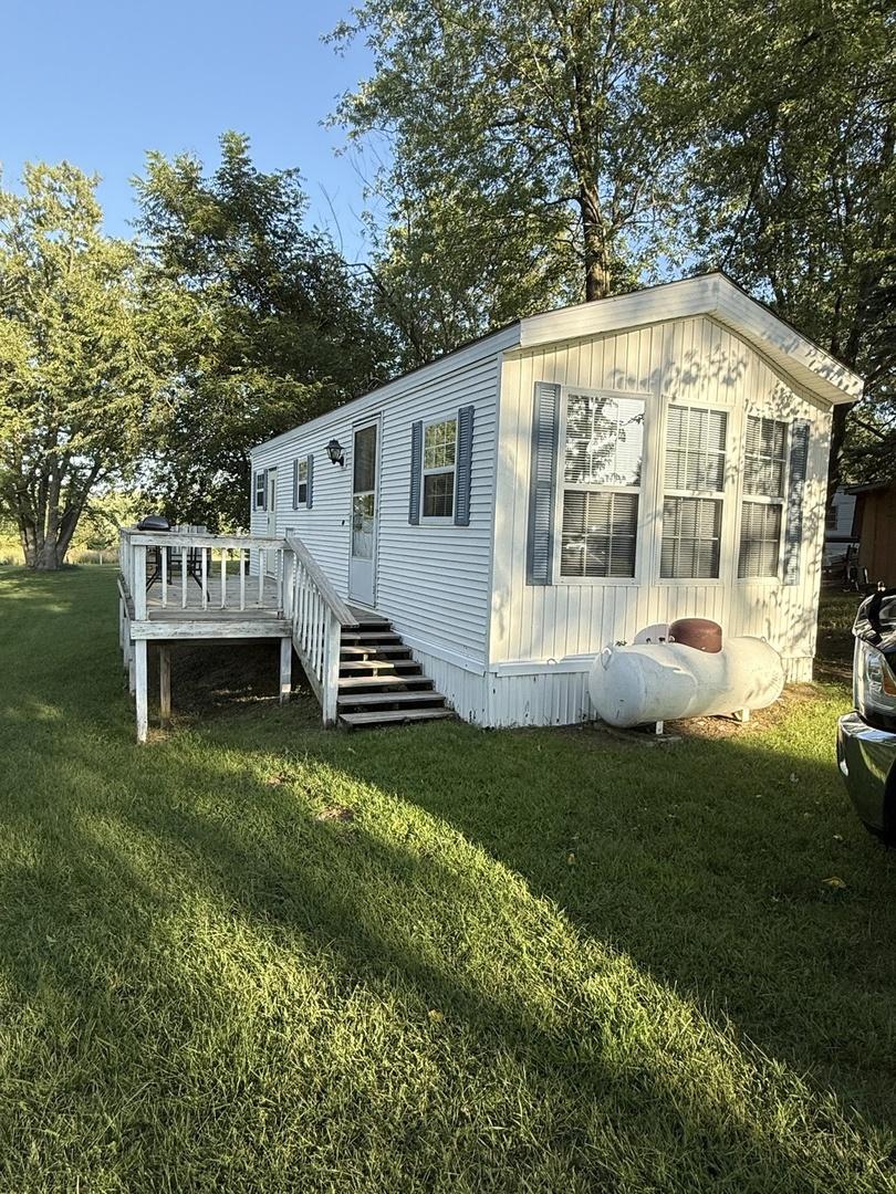 24-03 Woodhaven Lakes, Sublette, IL 61367