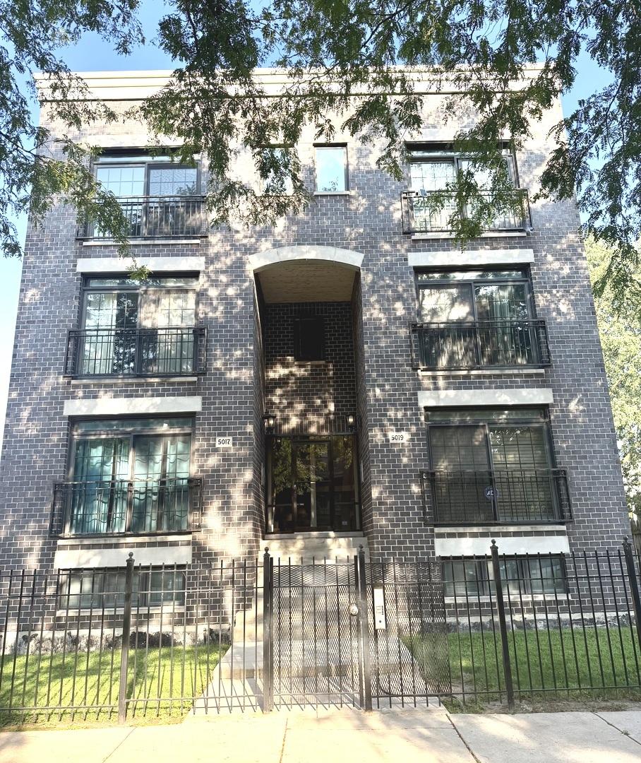 5017 S Prairie Ave. #1N, Chicago, IL 60615