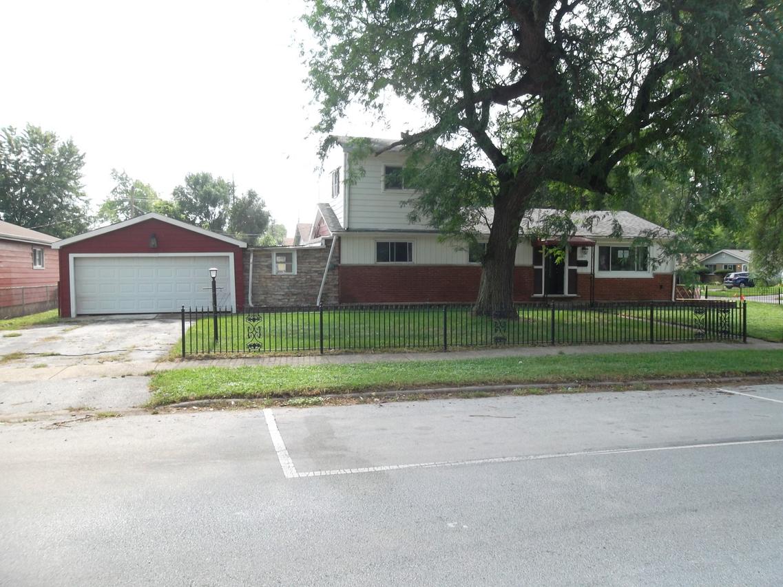 14045 S Claire Blvd., Robbins, IL 60472