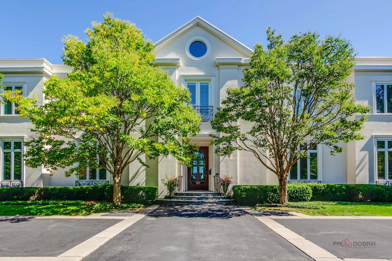 901 Lake Rd., Lake Forest, IL 60045