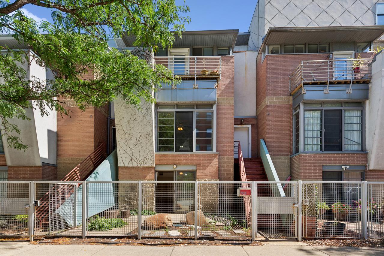 1901 S Clark St. #B, Chicago, IL 60616
