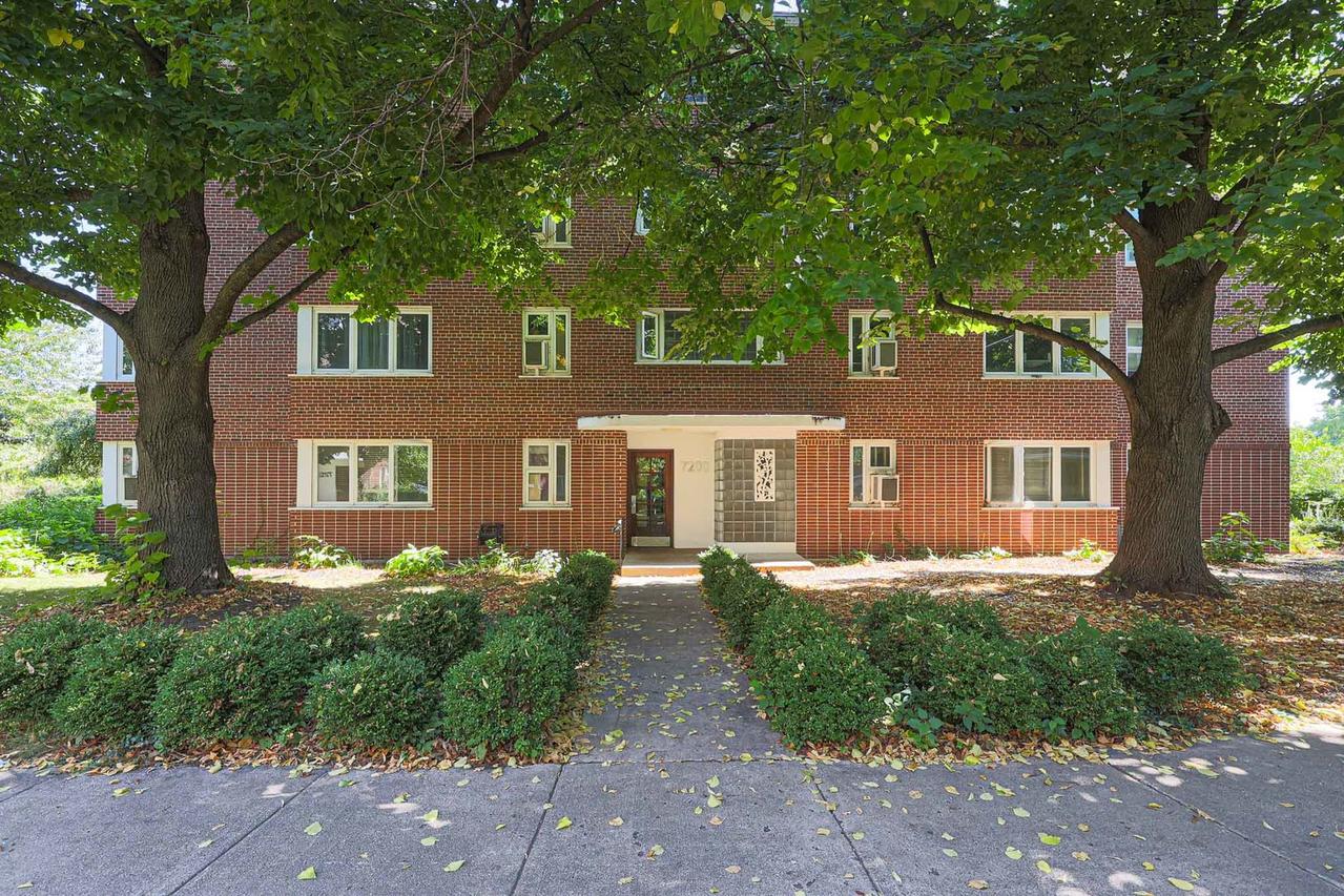 7200 W Oak Ave. #3NE, River Forest, IL 60305