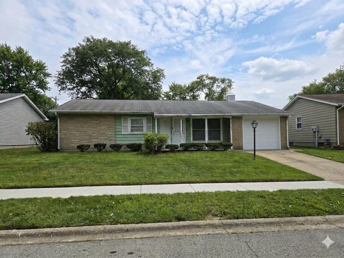 2719 Knollwood Pl., Hazel Crest, IL 60429