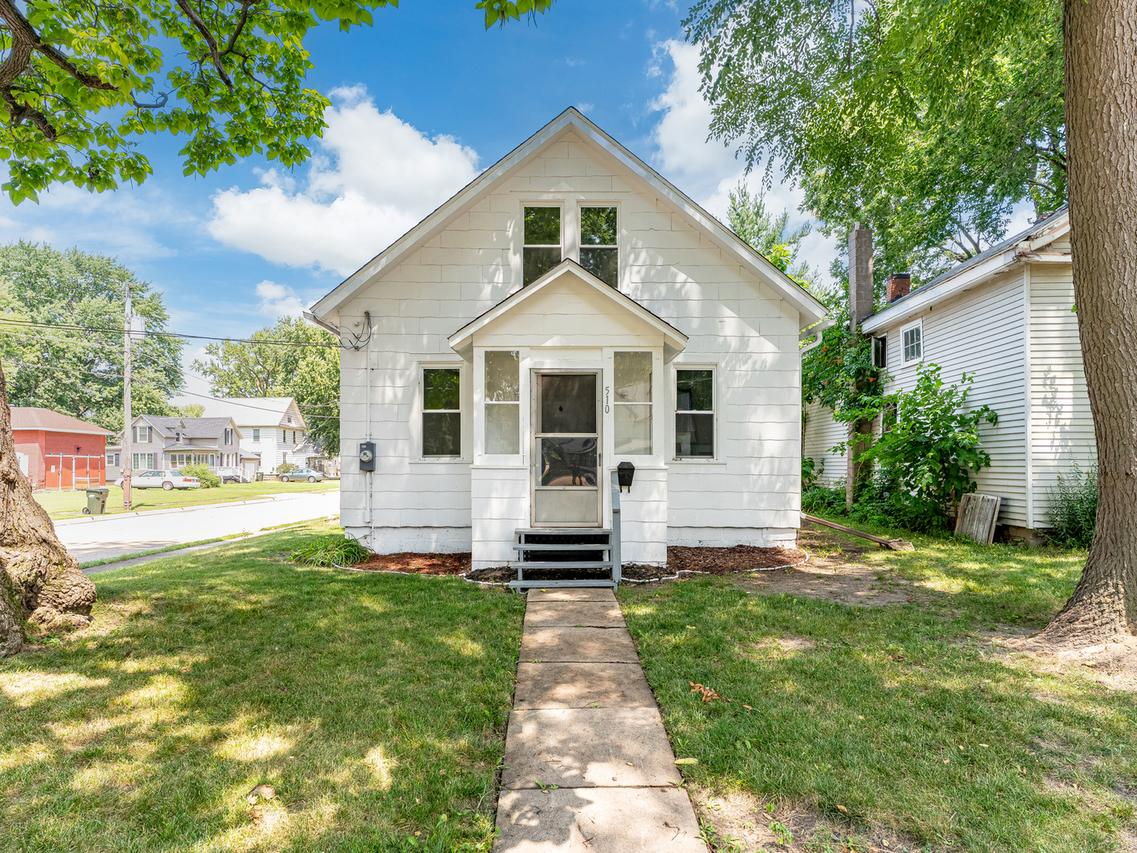 510 W 8th St., Sterling, IL 61081