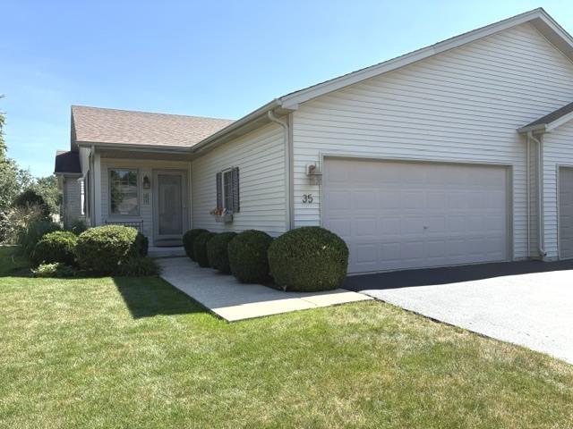 35 S Juniper Dr., North Aurora, IL 60542