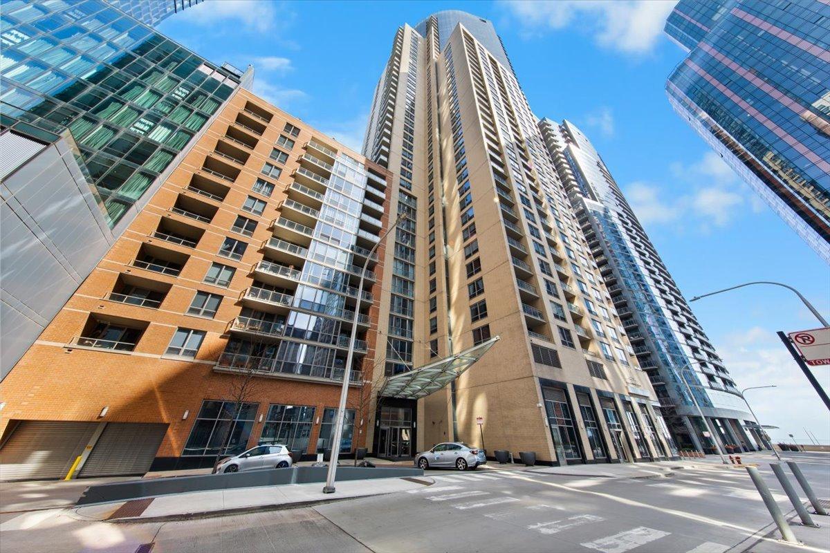 420 E Waterside Dr. #2303, Chicago, IL 60601