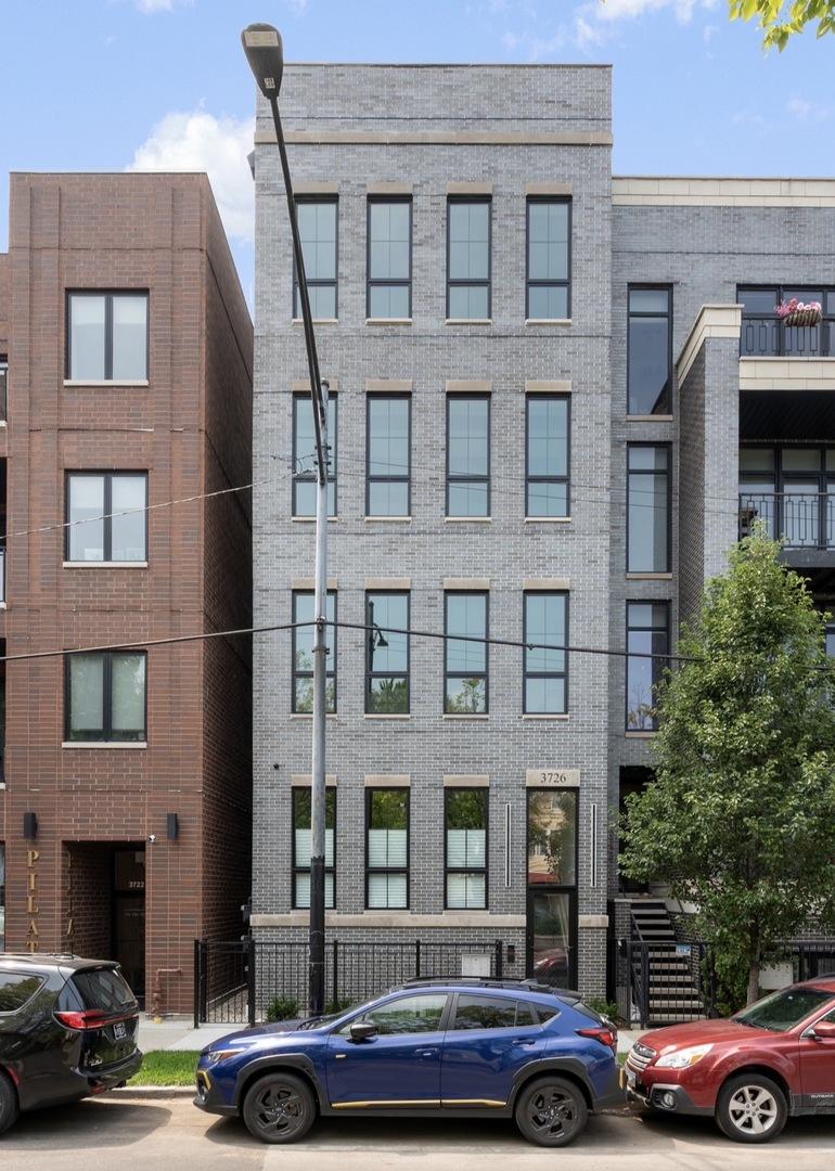 3726 N Ashland Ave. #PH, Chicago, IL 60613