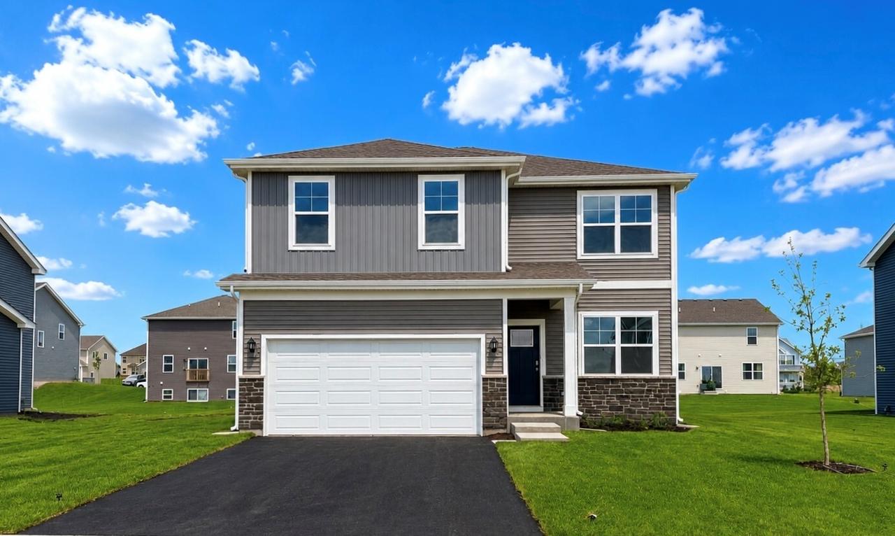 1022 Emerald Dr., Montgomery, IL 60538