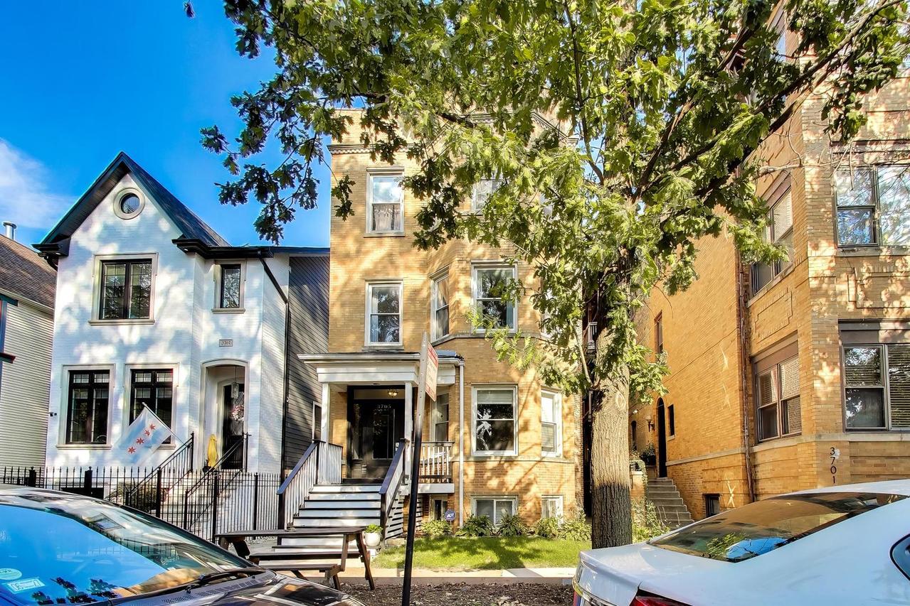 3705 N Paulina St. #2, Chicago, IL 60613
