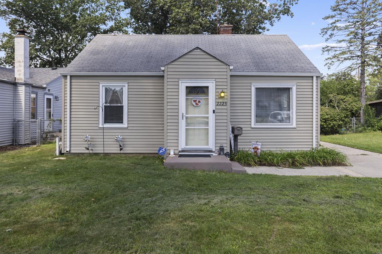 2223 Van Wie Ave., Rockford, IL 61103