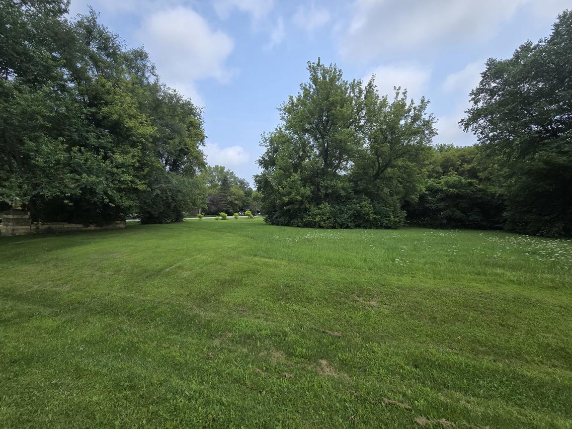 517 Atlantic Dr., Poplar Grove, IL 61065