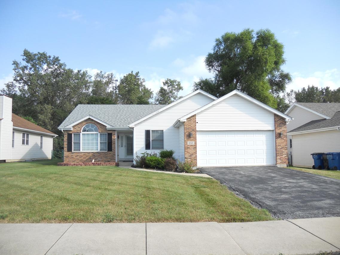 251 Hillcrest Ln., Steger, IL 60475