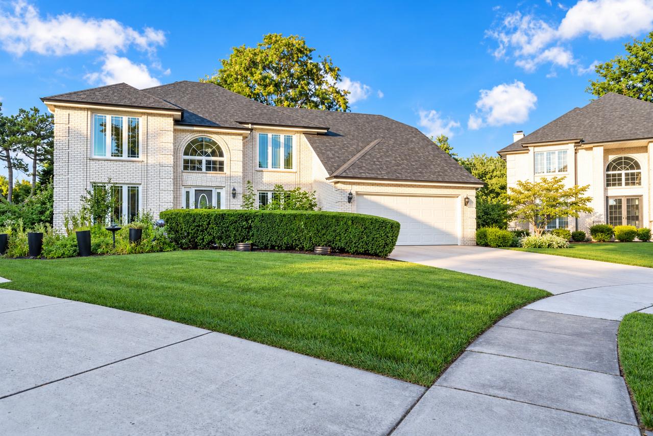 8201 Pine Bluff Ct., Darien, IL 60561