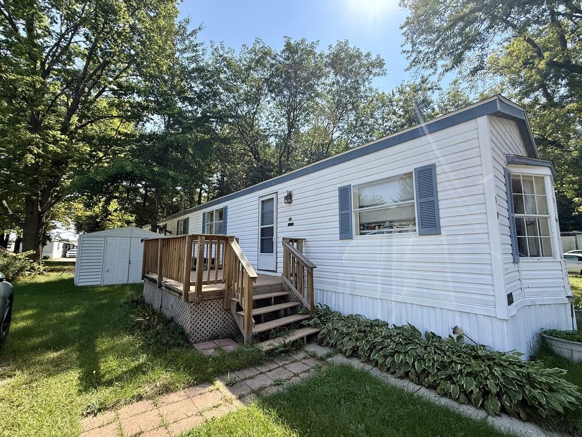 900 Regan Rd. #314, Rock Falls, IL 61071