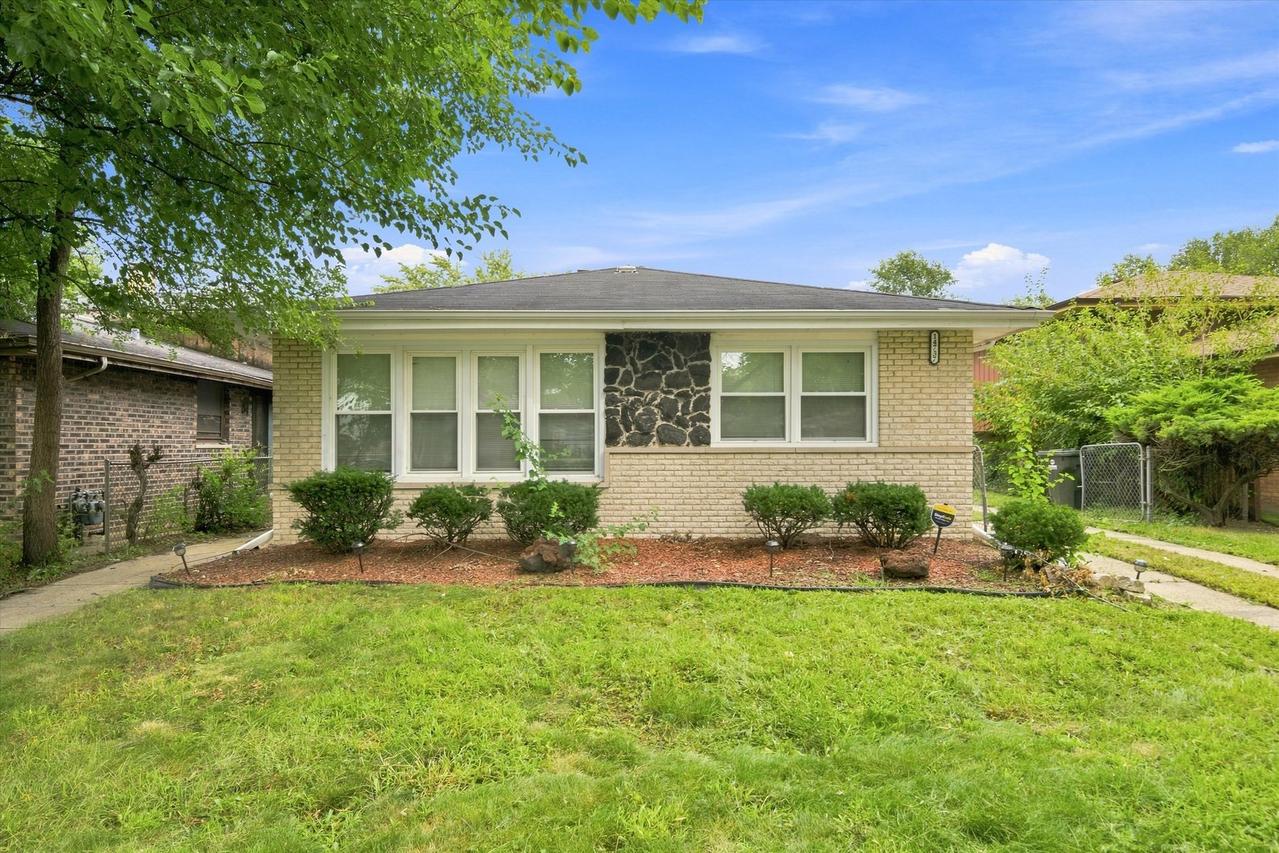 14737 Blackstone Ave., Dolton, IL 60419