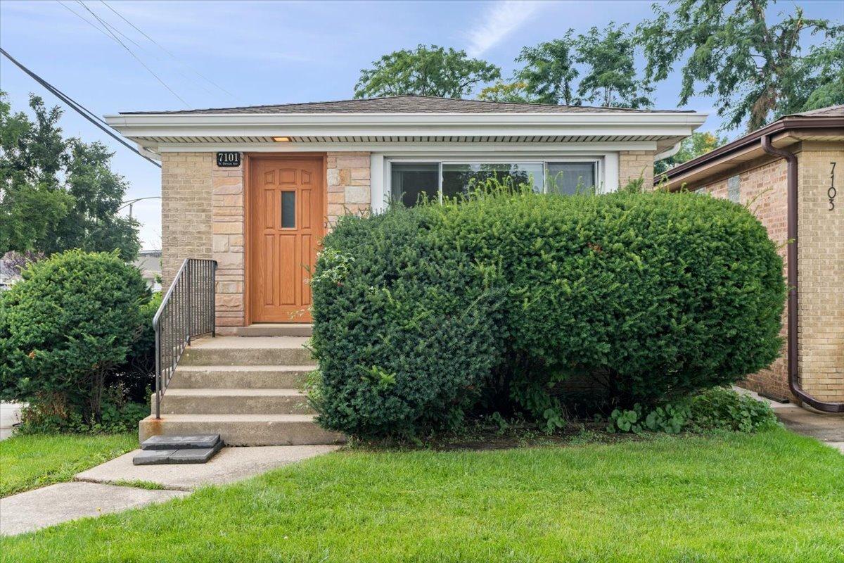 7101 W Devon Ave., Chicago, IL 60631