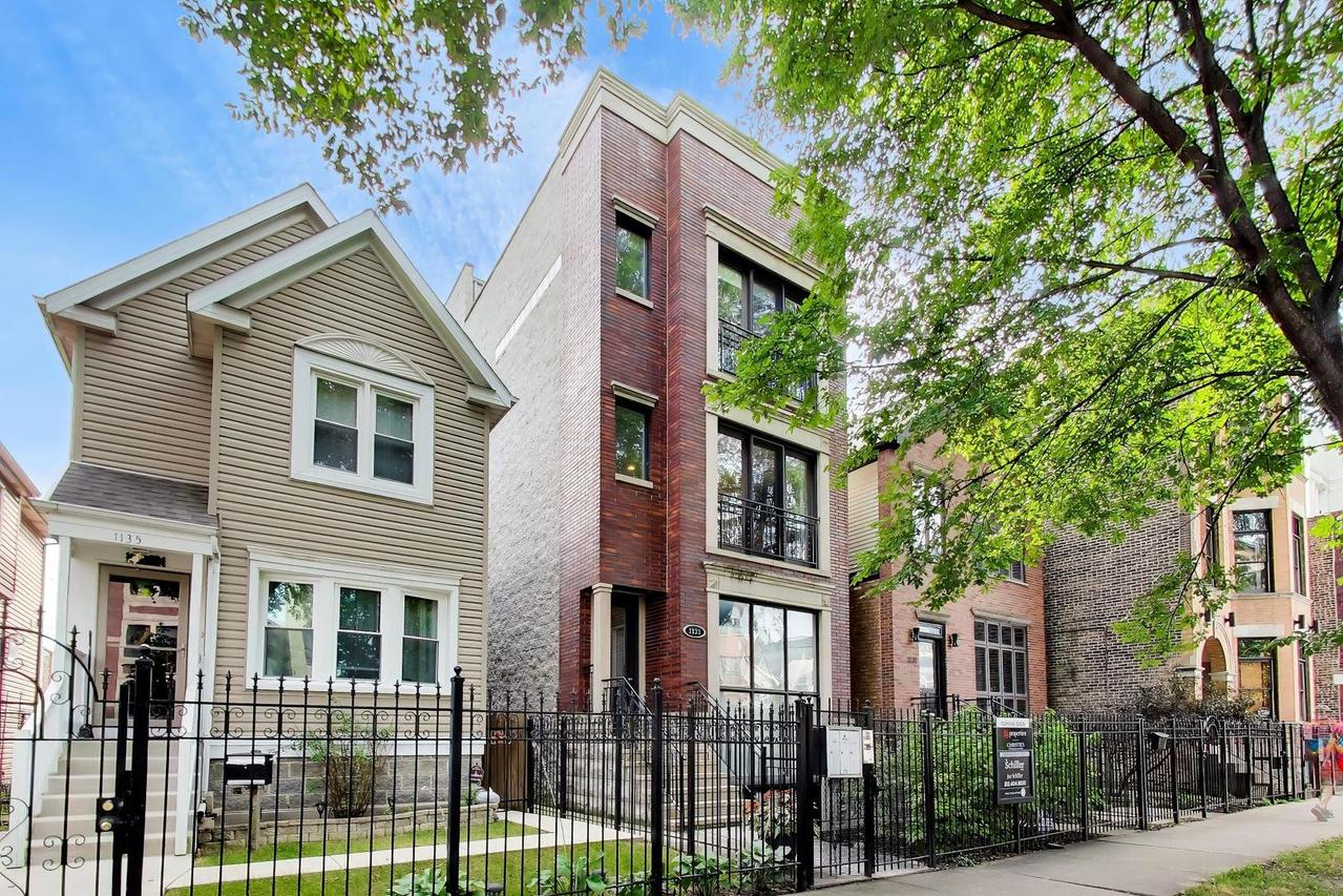 1133 N Mozart St. #2, Chicago, IL 60622