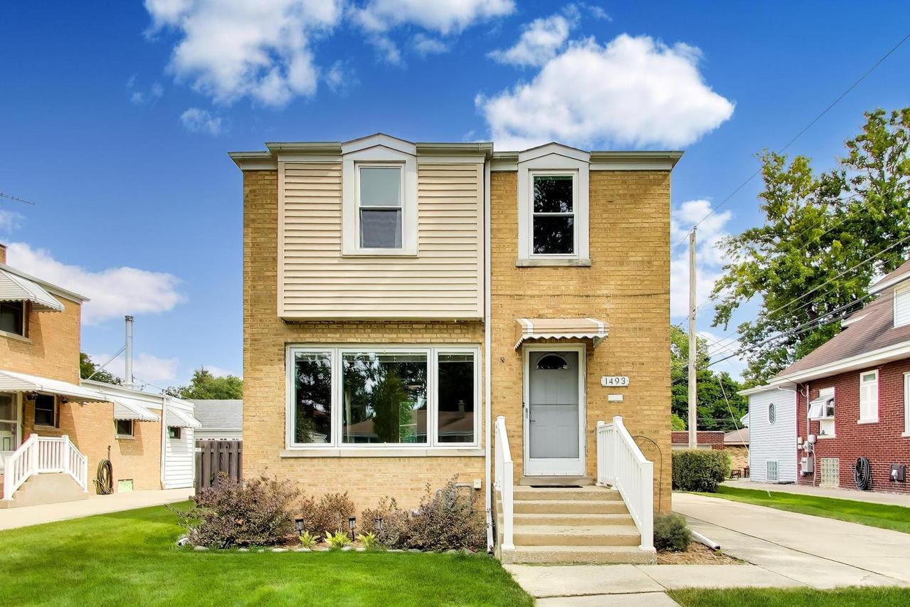 1493 Orchard St., Des Plaines, IL 60018
