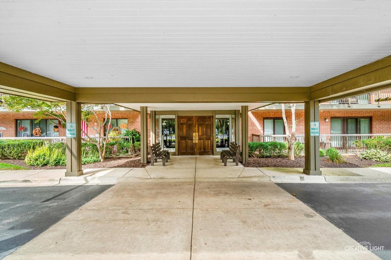 6443 Clarendon Hills Rd. #107, Willowbrook, IL 60527