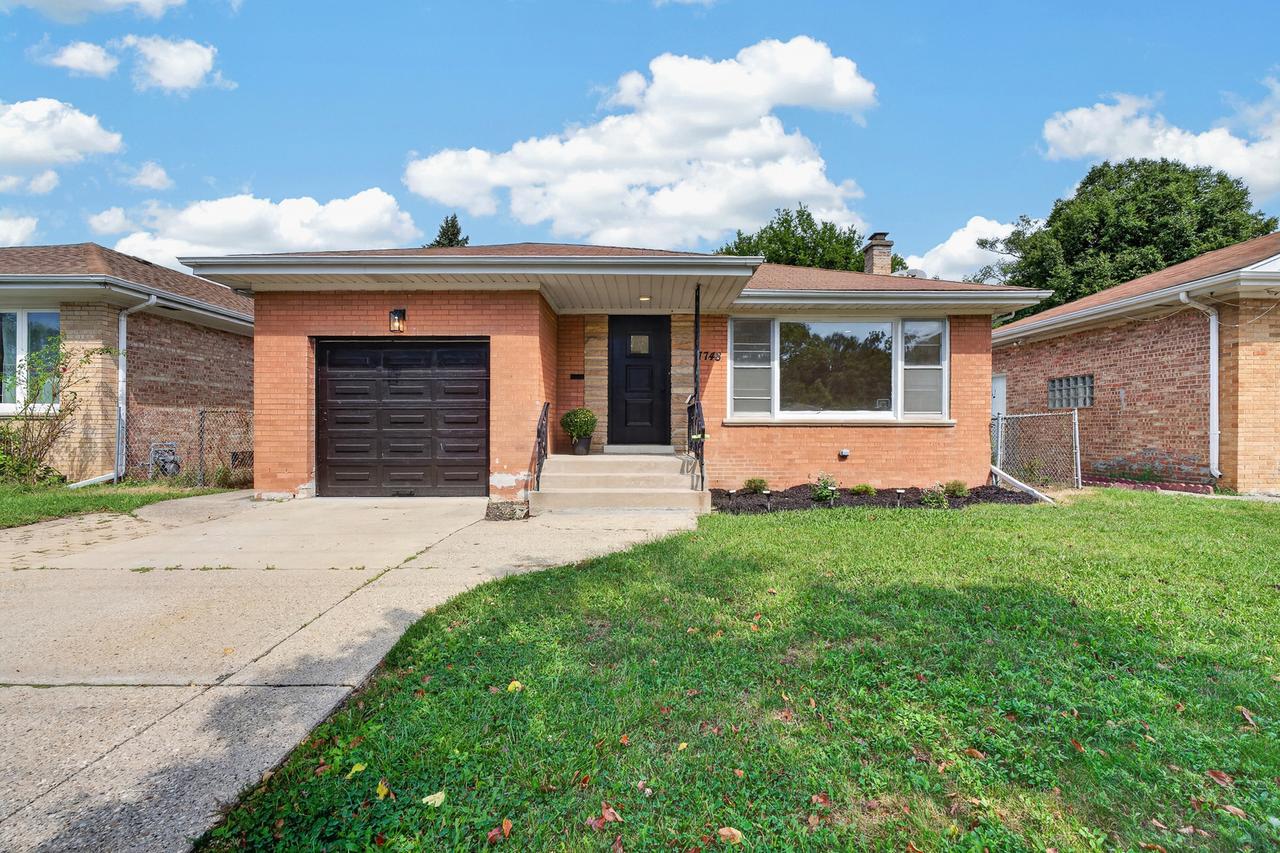 7748 W Oakton St., Niles, IL 60714