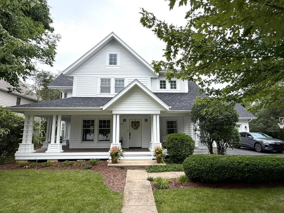 40W040 W Carl Sandburg Rd., St. Charles, IL 60175