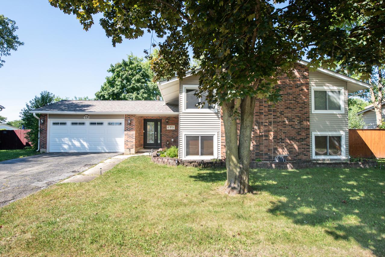 412 Nassau Ave., Bolingbrook, IL 60440
