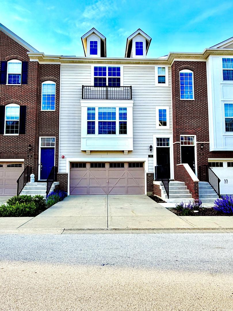 38 Neri Dr., Schaumburg, IL 60194