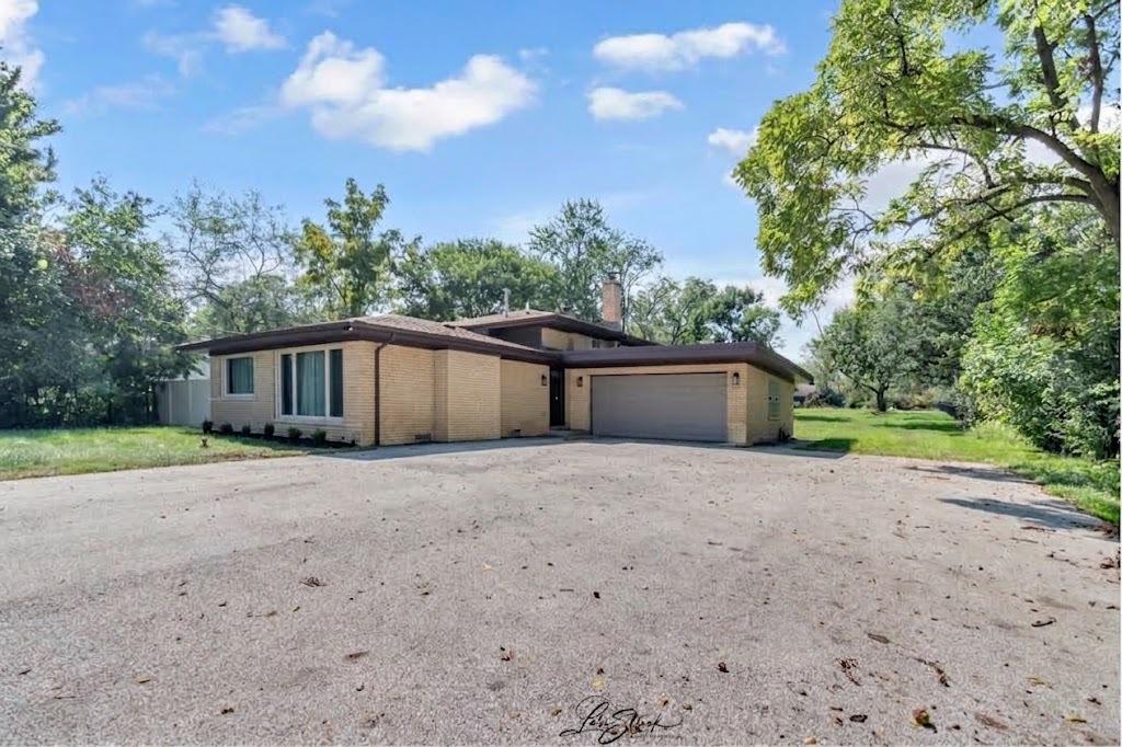 19232 Kedzie Ave., Flossmoor, IL 60422