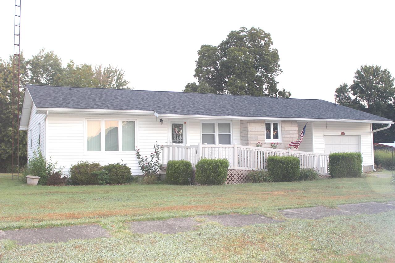 509 High St., Alma, IL 62807