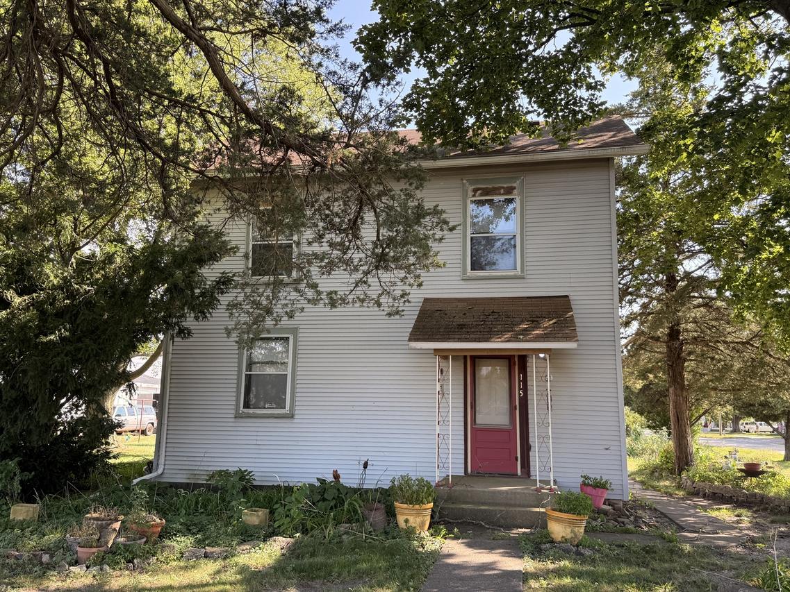 115 W James St., Dwight, IL 60420
