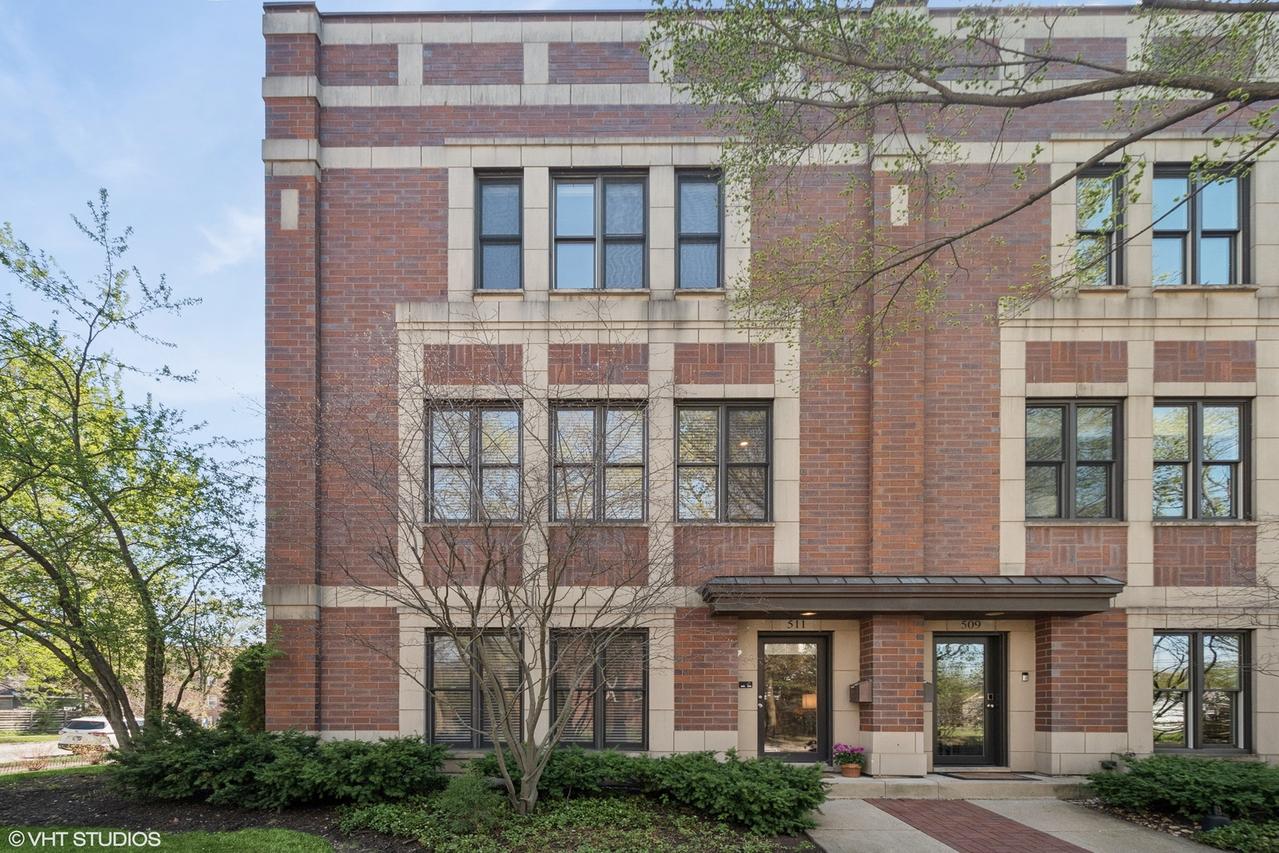 511 Forest Ave., Evanston, IL 60202